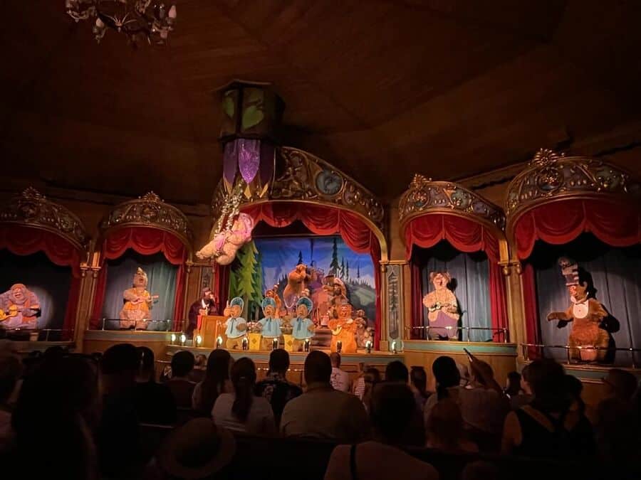 Country Bears Show At Disney World