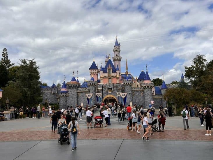 How Busy Is Disneyland In October ParkVeteran how-busy-is-disneyland-in-october-parkveteran