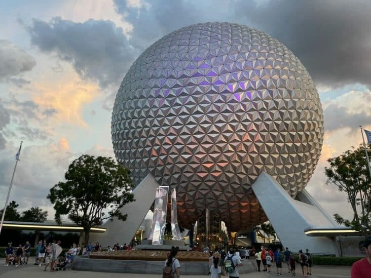 The Best Day of Week To Visit Epcot ParkVeteran