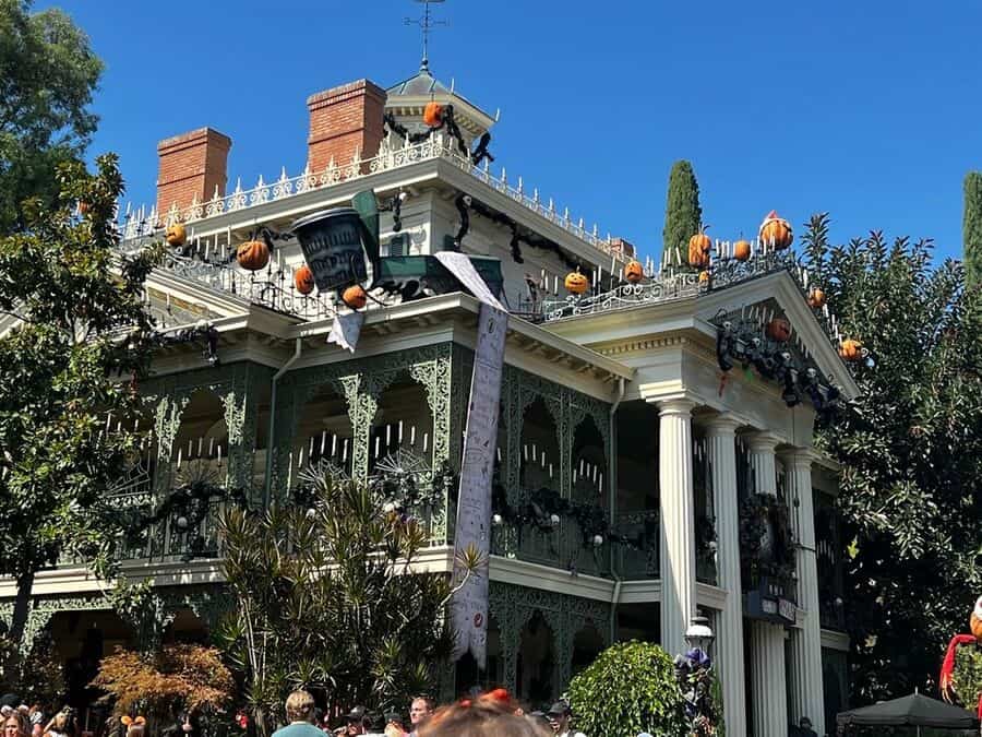 Haunted Mansion Holiday In Disney