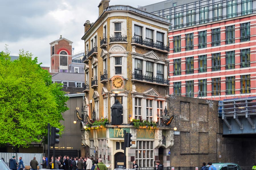 Famous Black Friar Pub On Queen Victoria Street