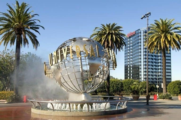 hotels-with-free-shuttle-to-universal-studios-hollywood-parkveteran