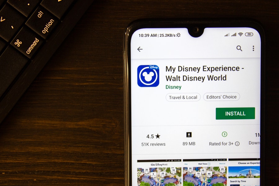 Walt Disney World App On The Display Of Smartphone
