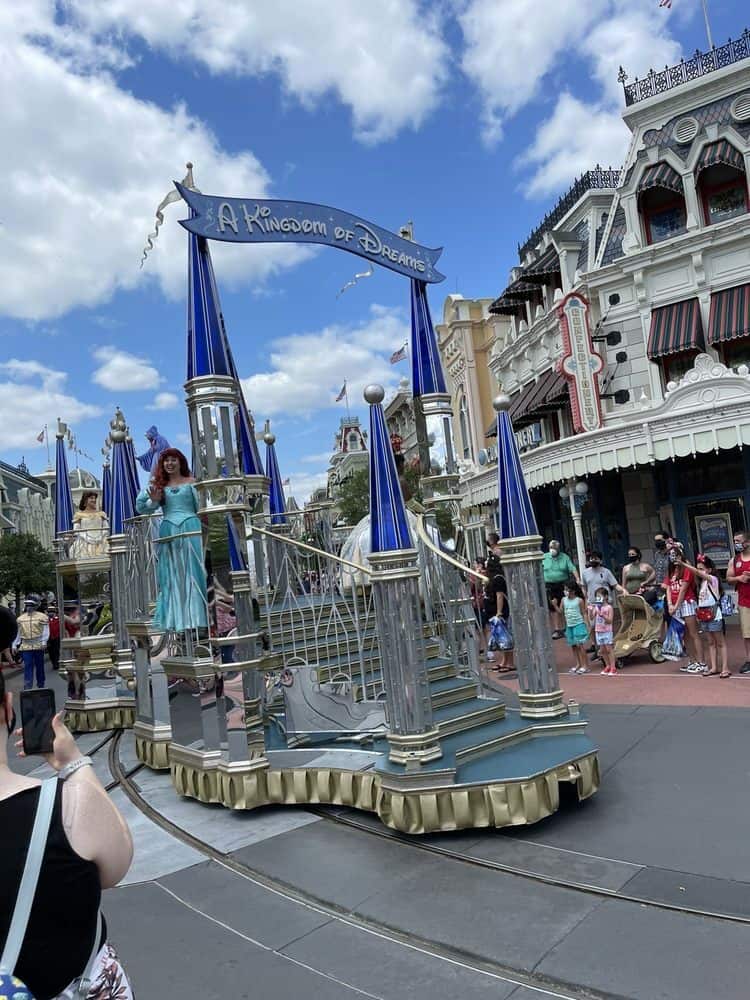 What Are The Busiest Times To Visit Disney World In February?