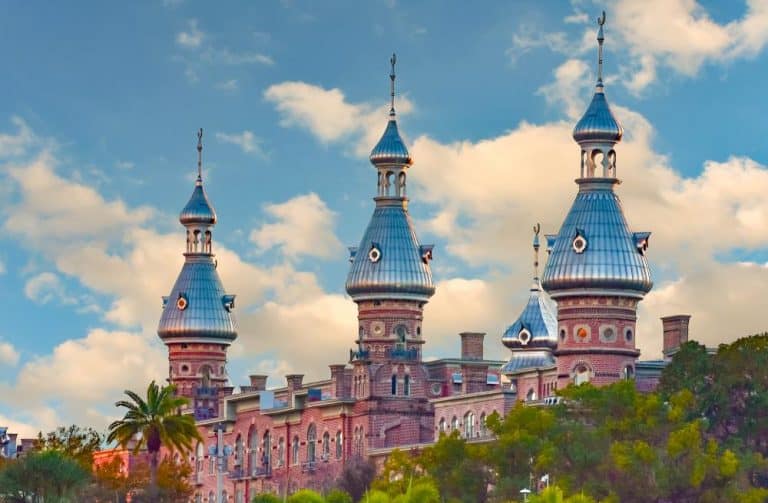 Where is chef mickey s in disney world parkveteran